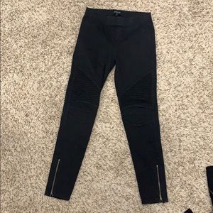 Cute black moto leggings!